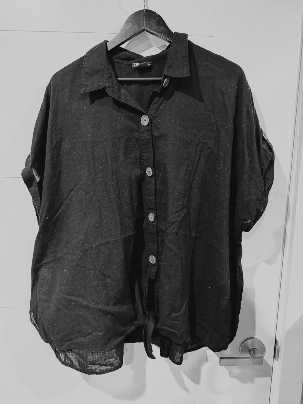 City Chic Black Button-Up Camp Shirt Size 20 EUC - Picture 2 of 4